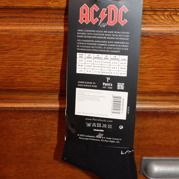 🍁5/$25🎃 AC/DC Socks Size 9-12 Mens  Crew Style - Picture 2 of 2